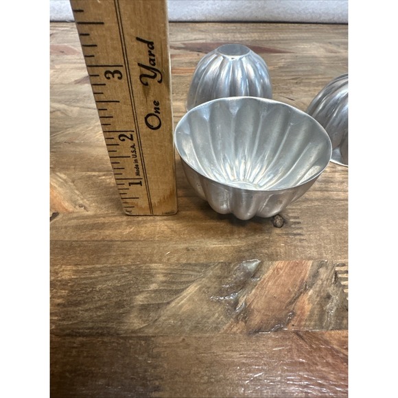Vintage Set of 5 Fluted Aluminum Dessert Gelatin Molds Cottage Chic Kitchen Deco - Picture 8 of 8